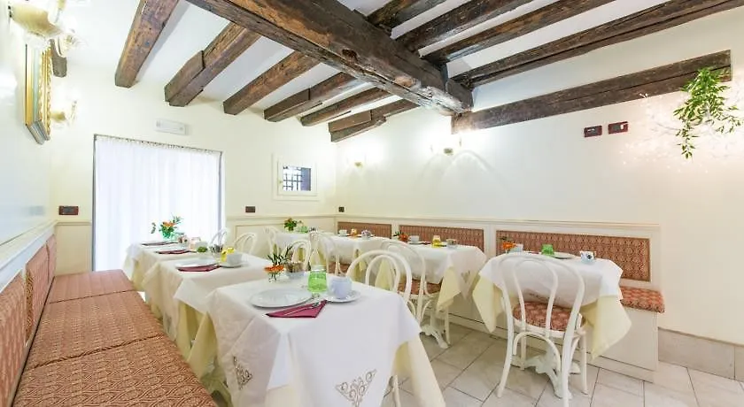 Locanda Ca' Zose Venedig 3*,  Italien